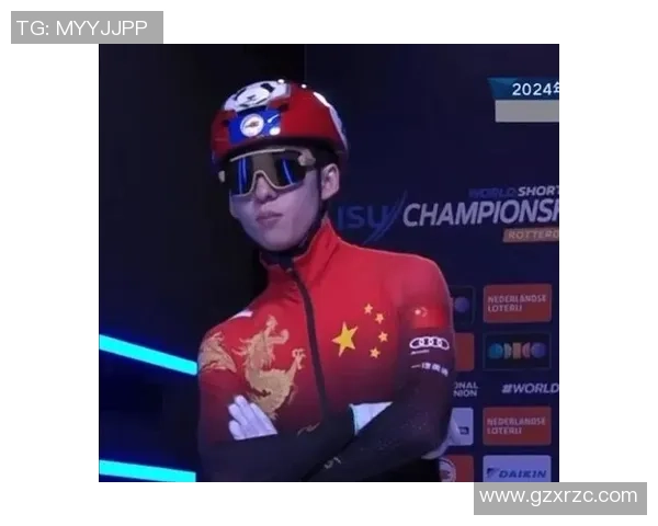 从巅峰到低谷:现役过气足球球星的隐退与逆袭之路 从巅峰到低谷:现役过气足球球星的隐退与逆袭之路