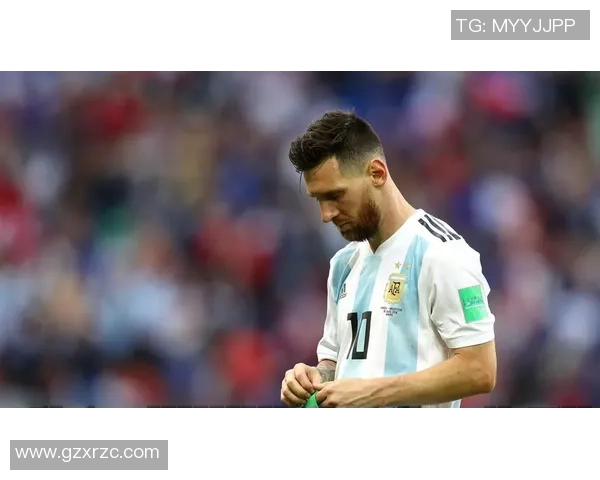 八大足球巨星高清图片展示 力压群雄的足球之王风采 八大足球巨星高清图片展示 力压群雄的足球之王风采