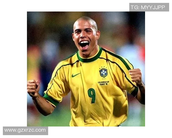 昔日绿茵传奇再回首重温足球巨星的辉煌岁月